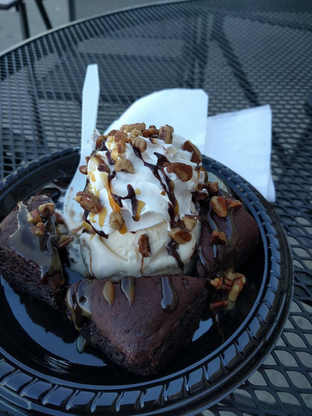 Cold Stone Creamery | bakery | 7080 Mannheim Rd, Rosemont, IL 60018, USA | 8478246670 OR +1 847-824-6670