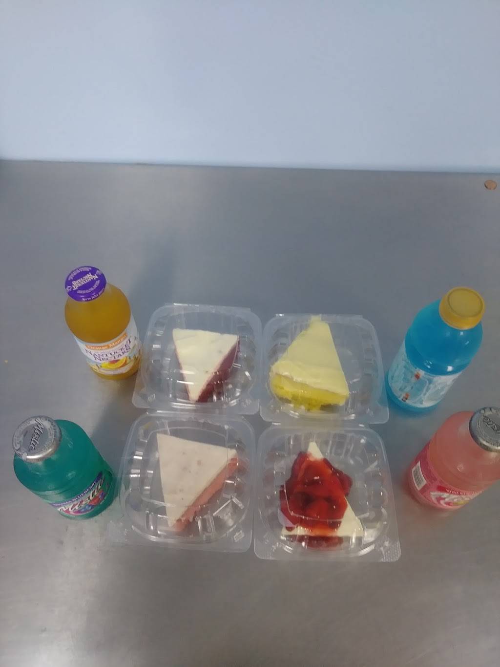 Sharx Fish & Chicken | restaurant | 3029 Prospect Ave, Kansas City, MO 64128, USA | 8169217500 OR +1 816-921-7500