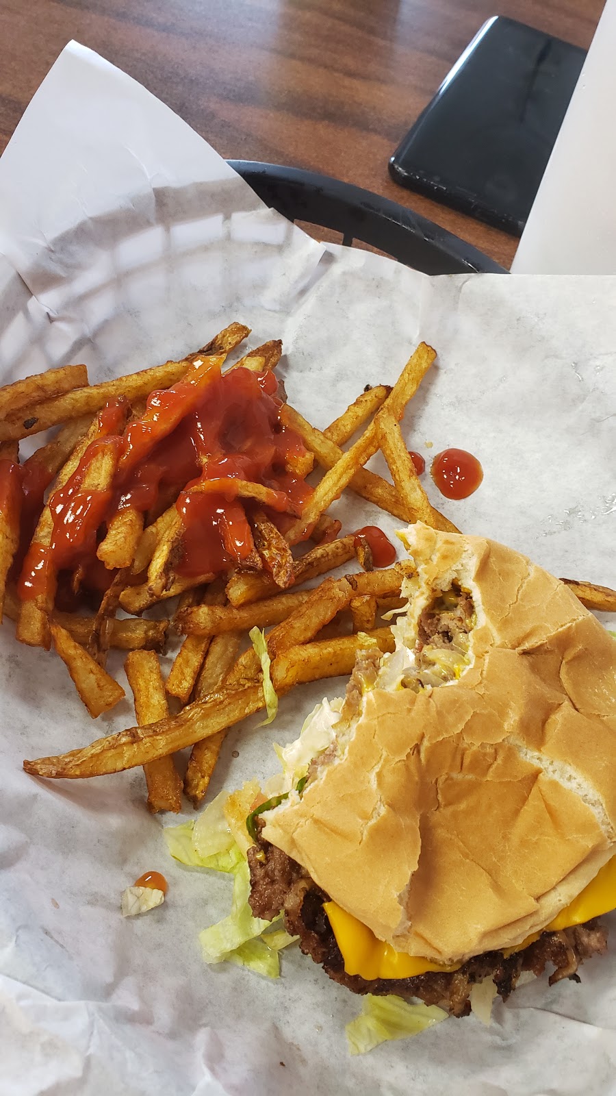 Chucks | restaurant | 308 N Van Buren Ave, Elk City, OK 73644, USA | 5803034737 OR +1 580-303-4737