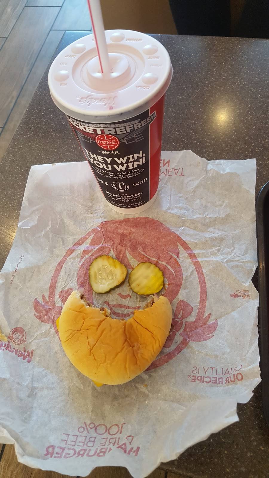 Wendys | restaurant | 2110 Bloomingdale Ave, Valrico, FL 33596, USA | 8135715667 OR +1 813-571-5667