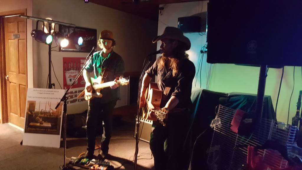 Grandmas Bar & Grill | restaurant | 420 E Park Row St, Henry, IL 61537, USA | 3093642263 OR +1 309-364-2263