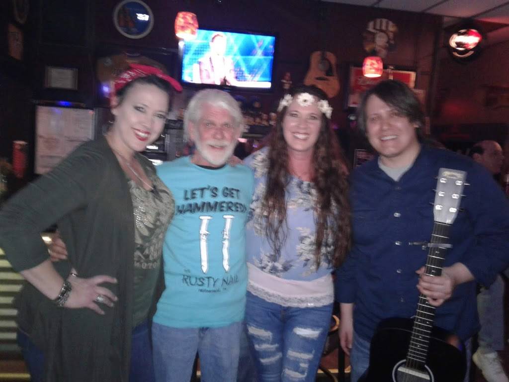 Betty Lous Restaurant & Lounge | restaurant | 2819 Smith Springs Rd, Nashville, TN 37217, USA | 6155400555 OR +1 615-540-0555