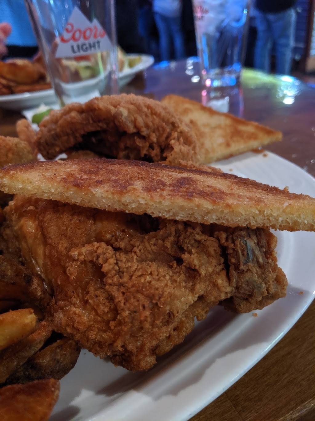 Jonesys local | restaurant | 1801 Ward Ave #240, Hudson, WI 54016, USA | 7158080009 OR +1 715-808-0009