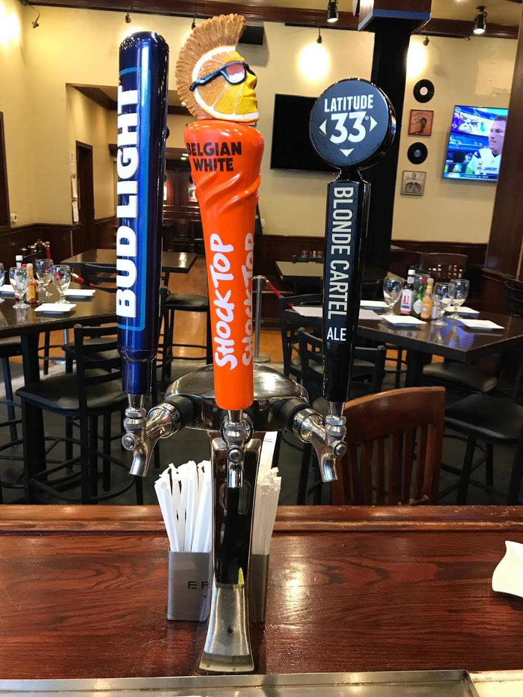 Mad House Comedy Club | restaurant | 801 Fourth Ave, San Diego, CA 92101, USA | 6197026666 OR +1 619-702-6666