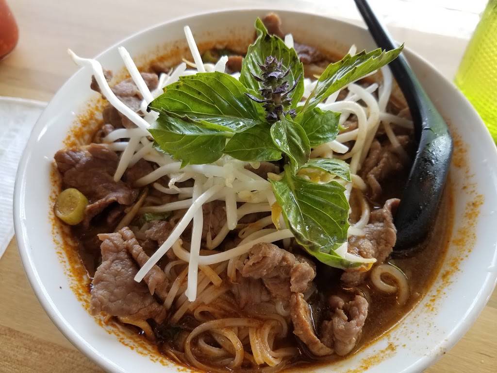 Thai the Knot Asian kitchen | restaurant | 201 Villa Rd, Newberg, OR 97132, USA | 5035388815 OR +1 503-538-8815