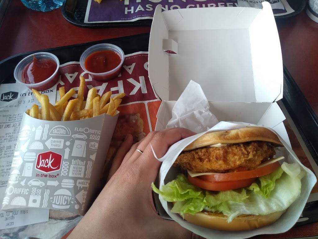 Jack in the Box | restaurant | 721 E W San Ysidro Blvd, San Ysidro, CA 92173, USA | 6194284679 OR +1 619-428-4679