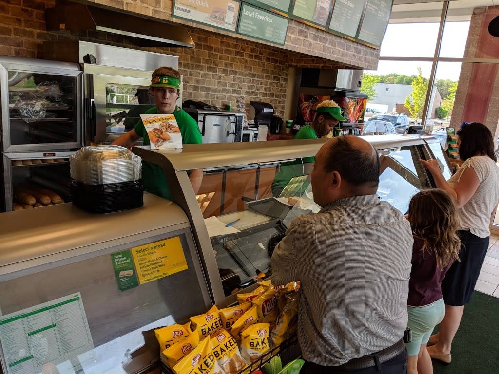 Subway | restaurant | 3395 A Plymouth Road, Ann Arbor, MI 48105, USA | 7347614388 OR +1 734-761-4388