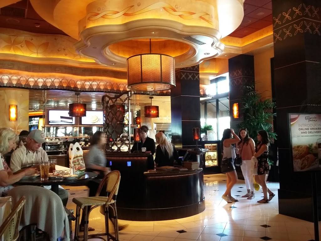 The Cheesecake Factory | restaurant | 24250 Town Center Dr #110, Valencia, CA 91355, USA | 6612861232 OR +1 661-286-1232