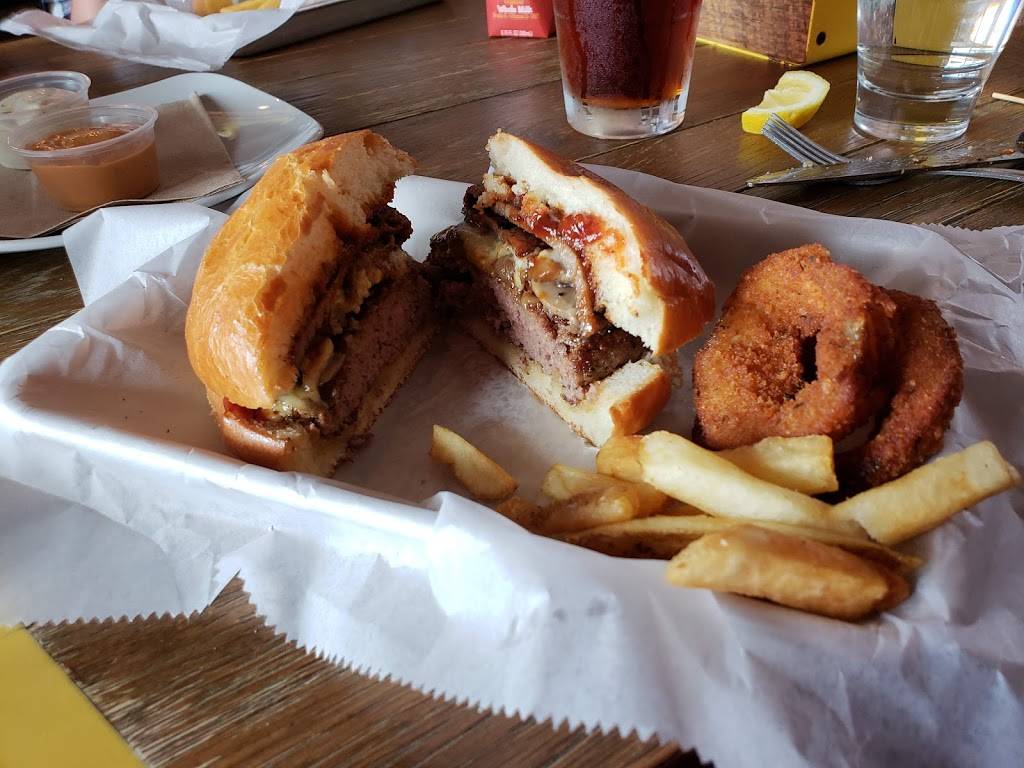 Bareburger | restaurant | 38 Danbury Rd, Ridgefield, CT 06877, USA | 2034382273 OR +1 203-438-2273