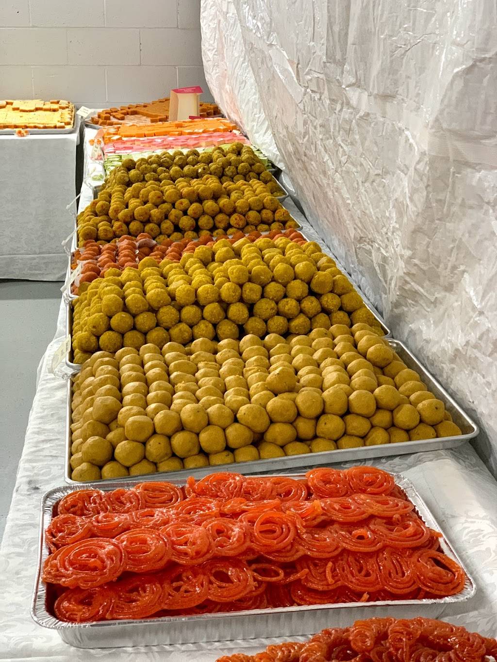 Gillz Sweet Factory | restaurant | 2131 Williams Pkwy #3, Brampton, ON L6S 5Z4, Canada | 9057992616 OR +1 905-799-2616