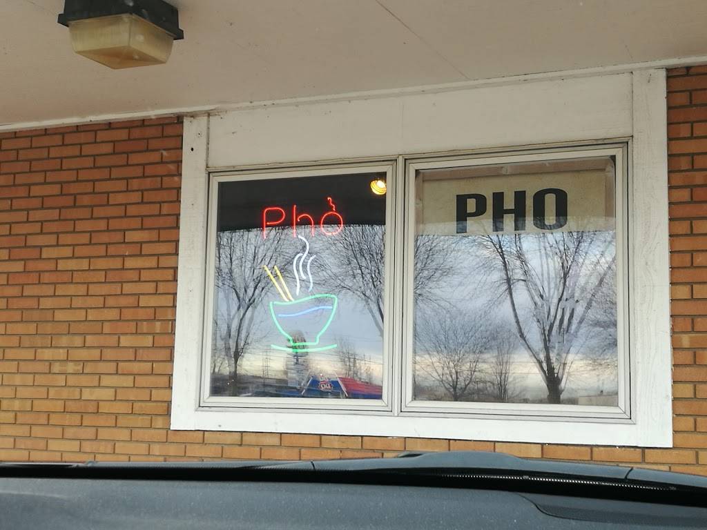 Mirage Bar & Grill | restaurant | 400 Old Hwy 8 NW, New Brighton, MN 55112, USA | 6516339480 OR +1 651-633-9480