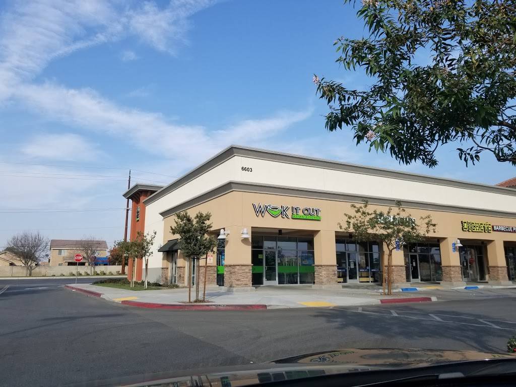 Wok It Out | restaurant | 6603 Panama Ln #101, Bakersfield, CA 93313, USA | 6617358010 OR +1 661-735-8010
