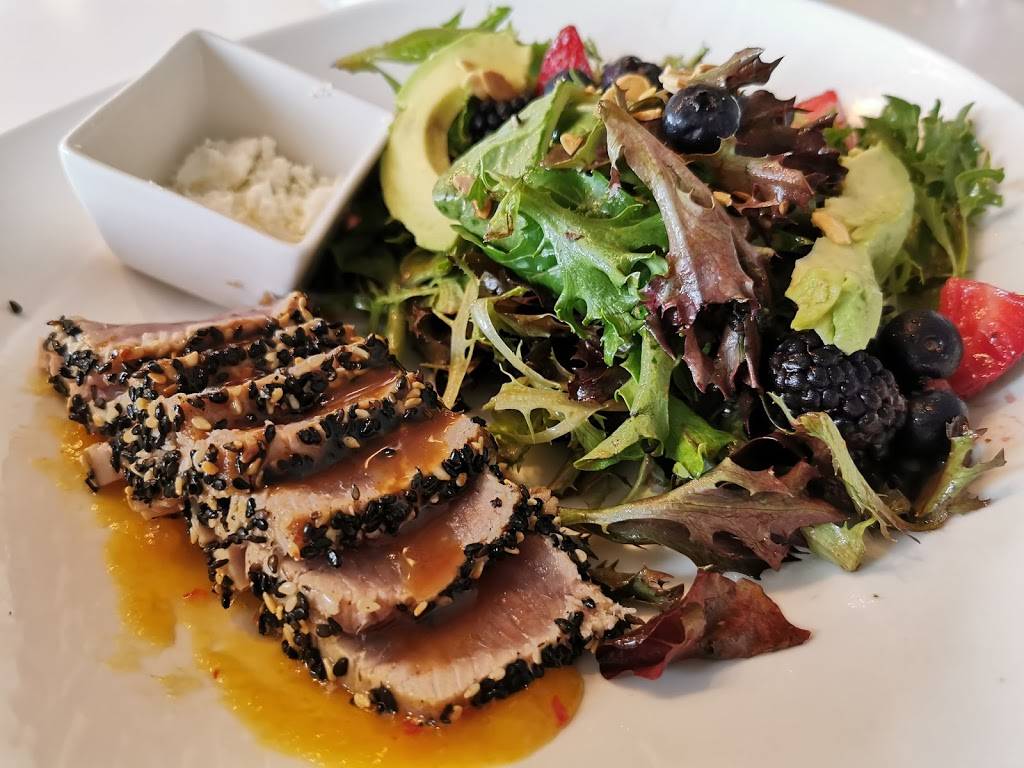 Lakeside Seafood & Grill | restaurant | 9 Harbour St E, Collingwood, ON L9Y 5B5, Canada | 7054463274 OR +1 705-446-3274