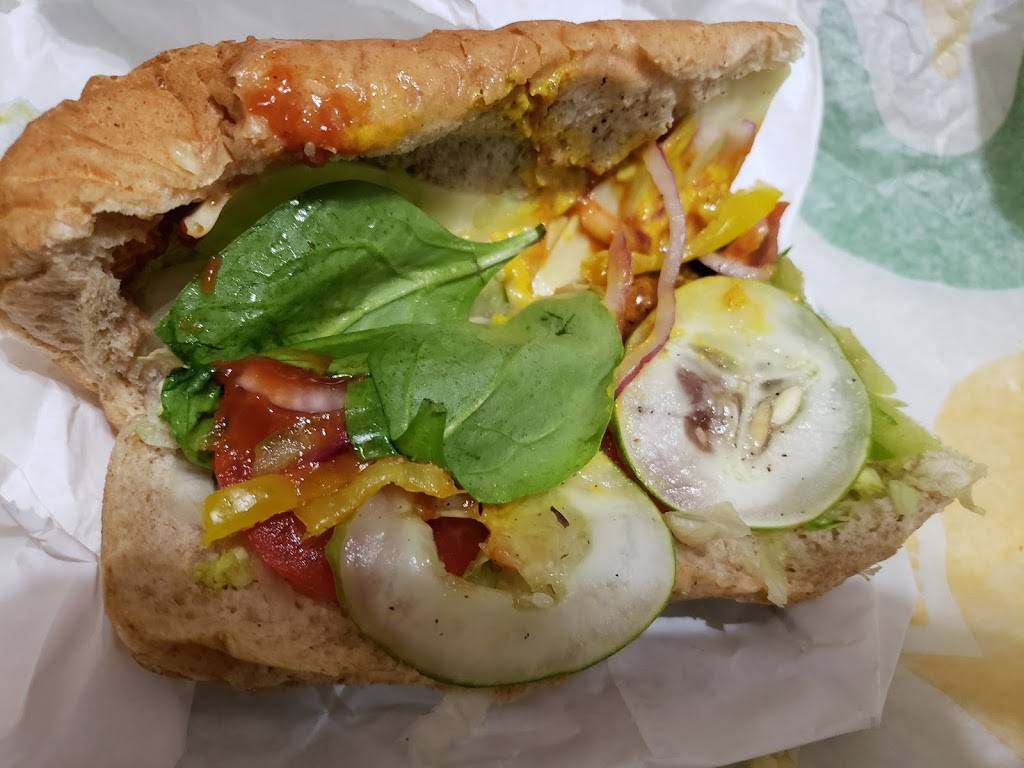 Subway | meal takeaway | 1605 Connecticut Ave NW, Washington, DC 20009, USA | 2023191004 OR +1 202-319-1004