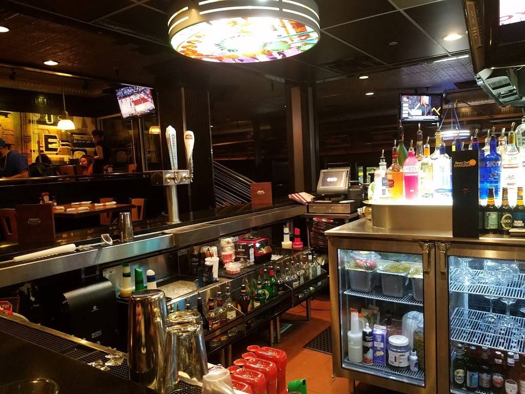 TGI Fridays | restaurant | 411 Hackensack Ave, Hackensack, NJ 07601, USA | 2013427107 OR +1 201-342-7107