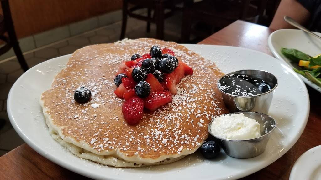 Breakfast At Tiffanys | restaurant | 2499 San Bruno Ave, San Francisco, CA 94134, USA | 4154688805 OR +1 415-468-8805