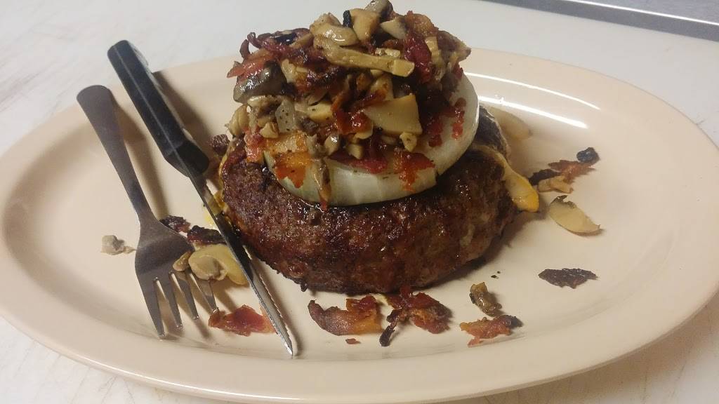 Lyles Sportszone Pizza & Pub | night club | 4718, 1404 E Morgan Ave, Evansville, IN 47711, USA | 8124257729 OR +1 812-425-7729