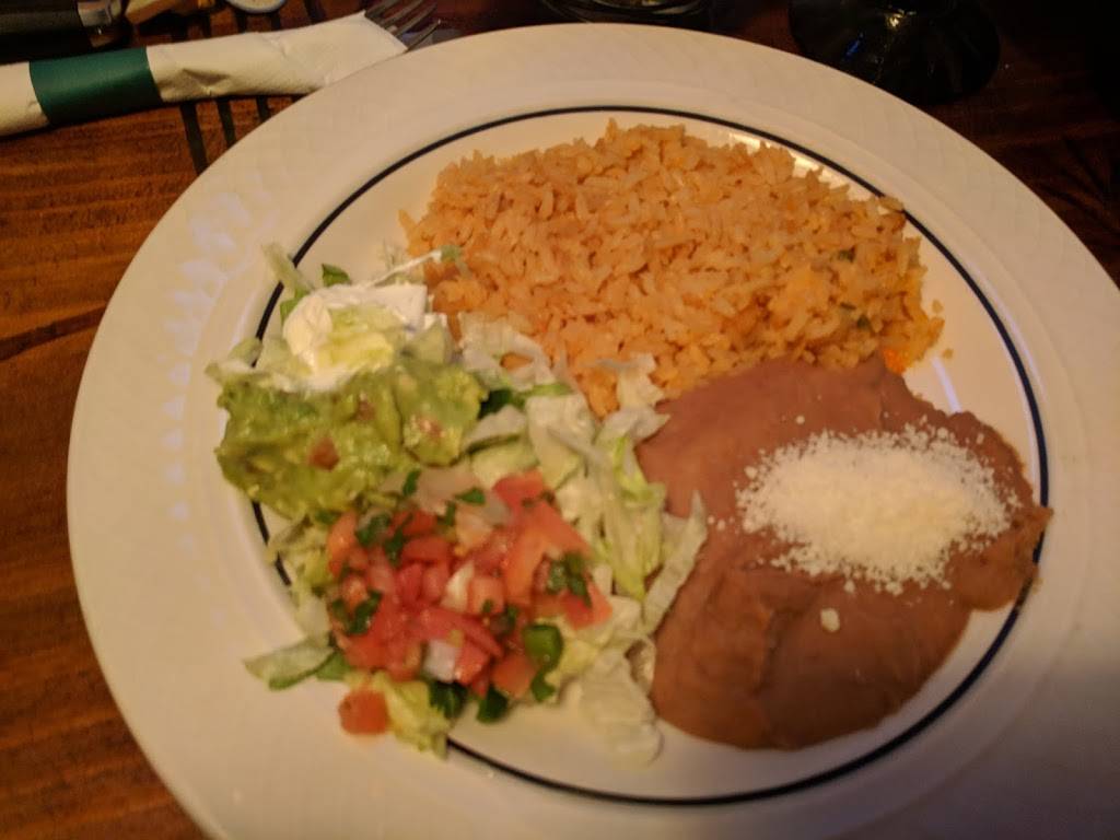 Friacos Mexican Restaurant & Cantina | restaurant | 6460 College Rd, Lisle, IL 60532, USA | 6304535336 OR +1 630-453-5336