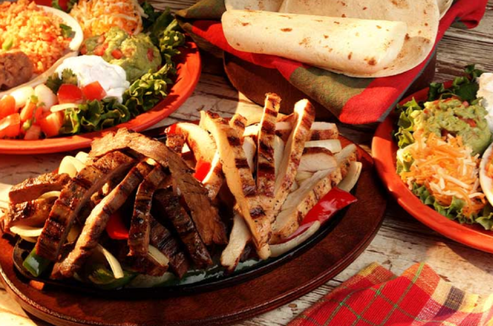 Guac-N-Roll | restaurant | 9 Ocean Ave, York, ME 03909, USA | 2073614822 OR +1 207-361-4822