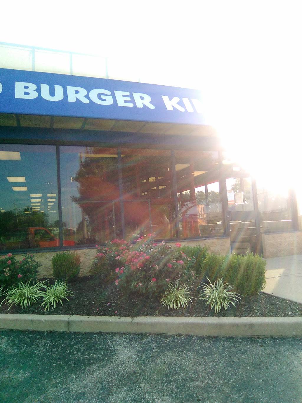 Burger King | restaurant | 399 Main St, St Peters, MO 63376, USA | 6369703377 OR +1 636-970-3377