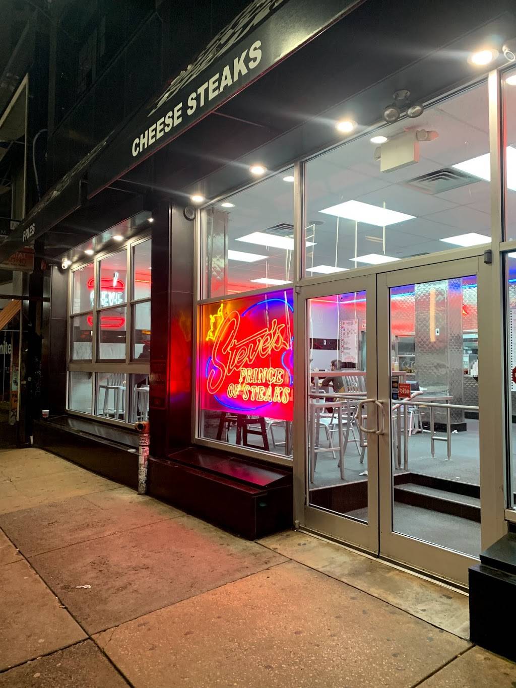 Steves Prince of Steaks | meal takeaway | 41 S 16th St, Philadelphia, PA 19102, USA | 2159726090 OR +1 215-972-6090