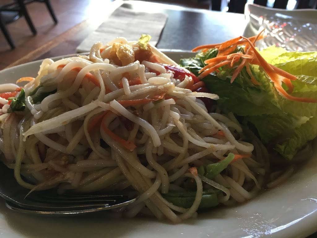 Chabaa Thai Cuisine | restaurant | 2123 Irving St, San Francisco, CA 94122, USA | 4157533347 OR +1 415-753-3347
