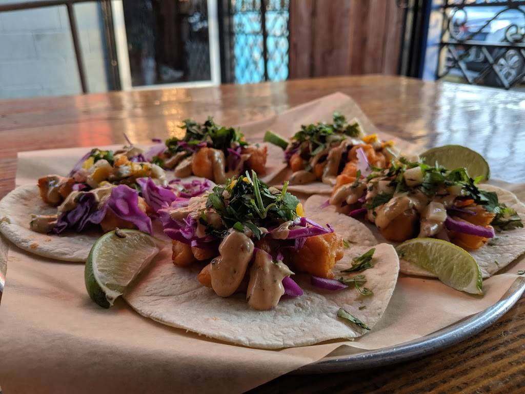 Sabertooth Food Co. | restaurant | 4012 N Mesa St, El Paso, TX 79902, USA | 9155338024 OR +1 915-533-8024