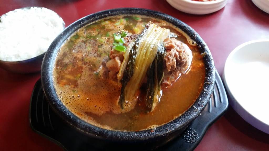 The Owl of Minerva | restaurant | 815 Major Mackenzie Dr E, Richmond Hill, ON L4C 9X2, Canada | 9057377275 OR +1 905-737-7275