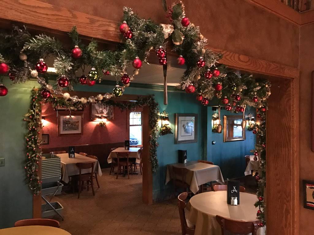 Anns Italian Restaurant | restaurant | 5969 S 108th Pl, Hales Corners, WI 53130, USA | 4144255040 OR +1 414-425-5040