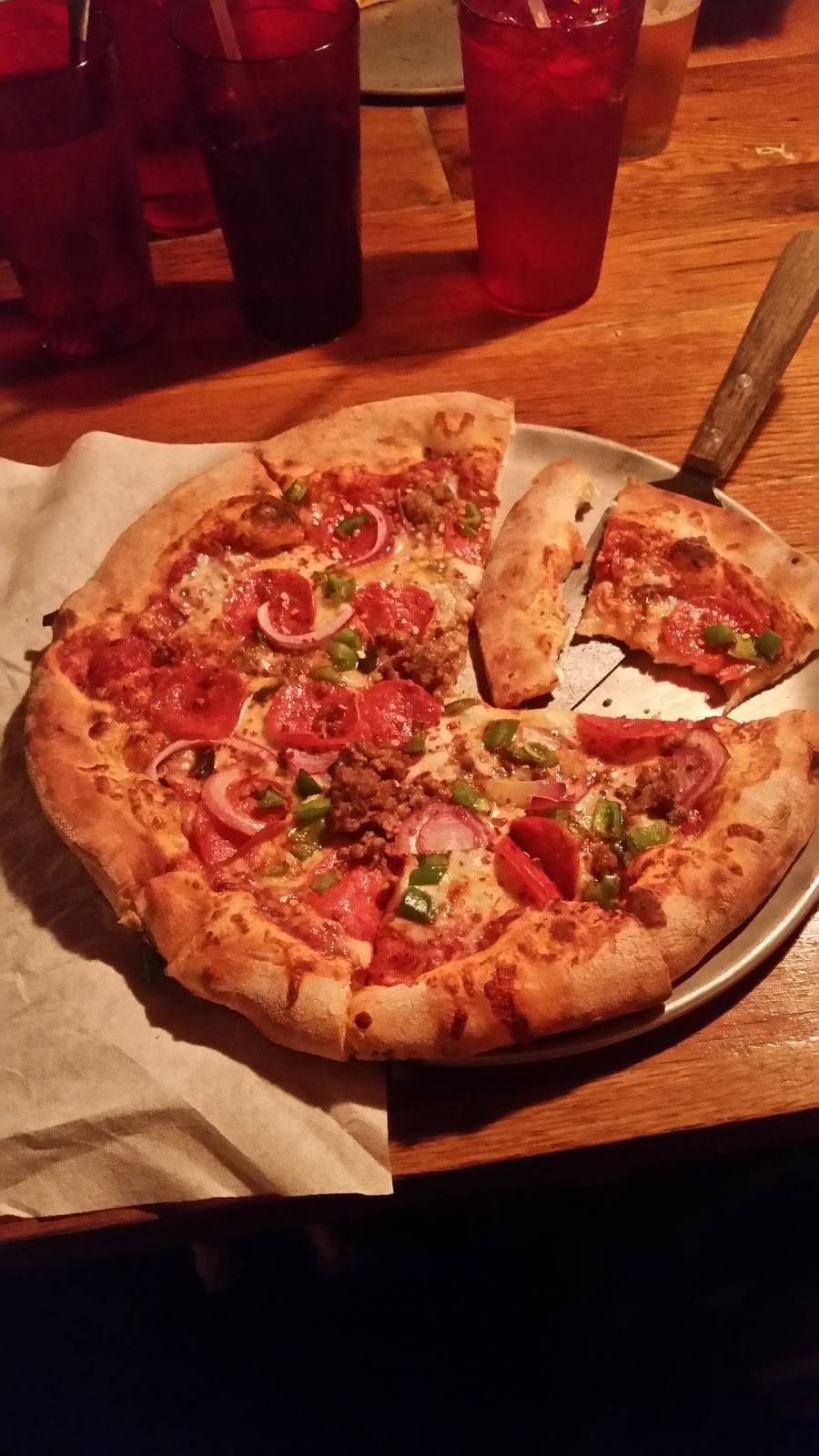 Rivermont Pizza | restaurant | 2496 Rivermont Ave, Lynchburg, VA 24503, USA | 4348462877 OR +1 434-846-2877