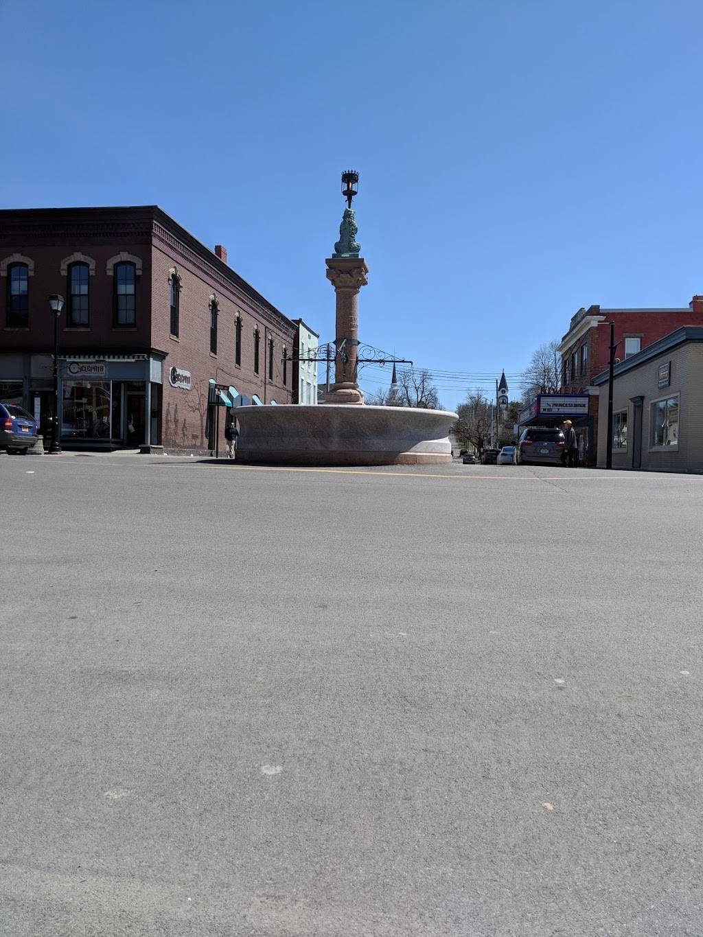 Aunt Cookies Sub Shop | restaurant | 76 Main St, Geneseo, NY 14454, USA | 5852432650 OR +1 585-243-2650