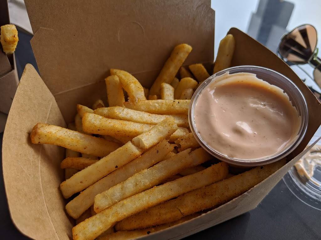 Cluckin Bun | restaurant | 1100 W Florence Ave #D, Inglewood, CA 90301, USA | 4242235037 OR +1 424-223-5037