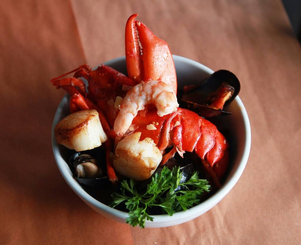 Petite Crevette | restaurant | 144 Union St, Brooklyn, NY 11231, USA | 7188552632 OR +1 718-855-2632