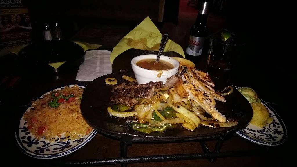 El Chamango | restaurant | 300 Westminster Mall, Westminster, CA 92683, USA | 7143237093 OR +1 714-323-7093