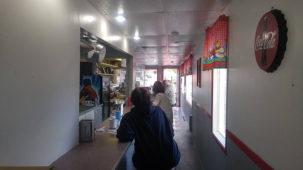 La Patate Á Hélène | restaurant | Saint-Jérôme, QC J7Z 5N1, Canada | 4505654221 OR +1 450-565-4221