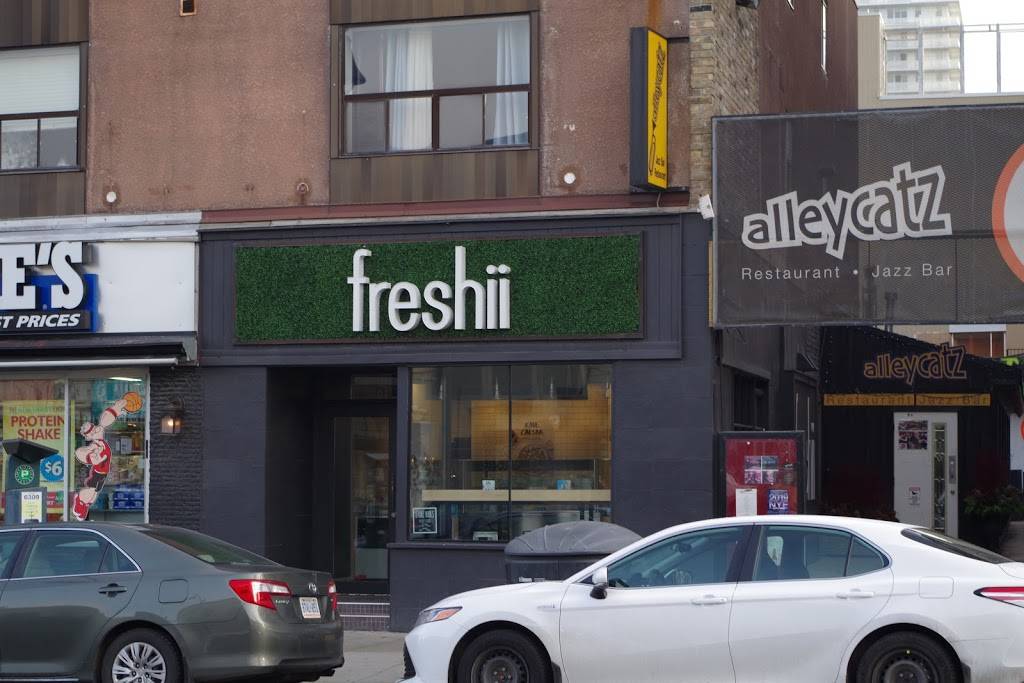 Freshii | restaurant | 2417 Yonge St, Toronto, ON M4P 2E7, Canada | 6477944595 OR +1 647-794-4595