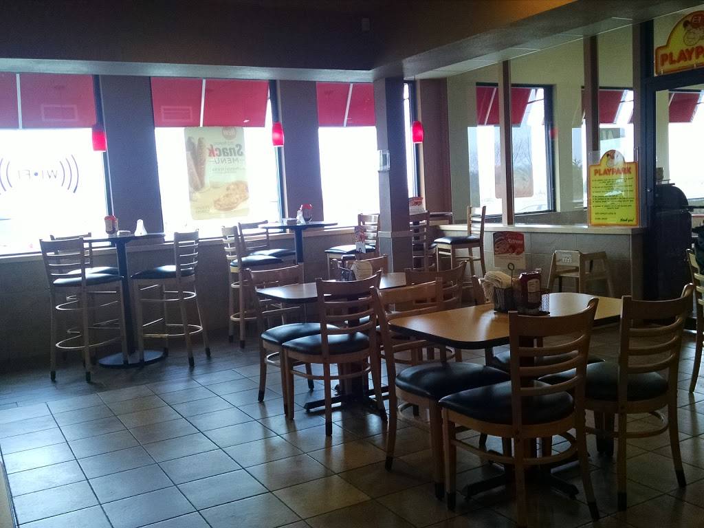Dairy Queen Grill & Chill | restaurant | 1553 Herman Rd, Staunton, IL 62088, USA | 6186355194 OR +1 618-635-5194