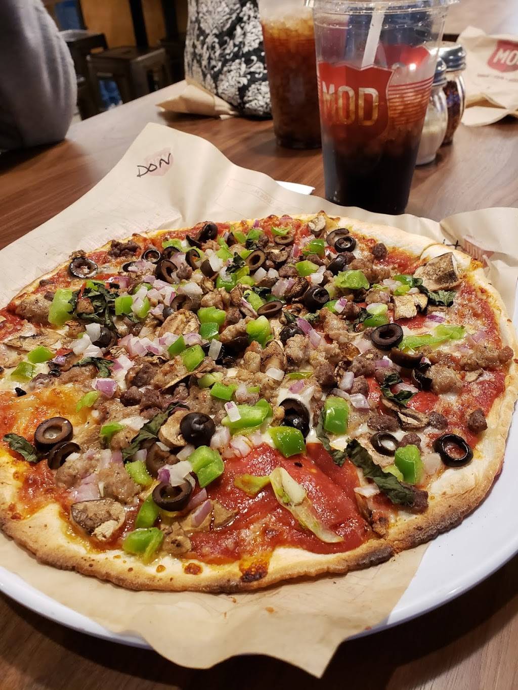 MOD Pizza | restaurant | 1675 E Broad St Suite 109, Mansfield, TX 76063, USA | 6823410506 OR +1 682-341-0506