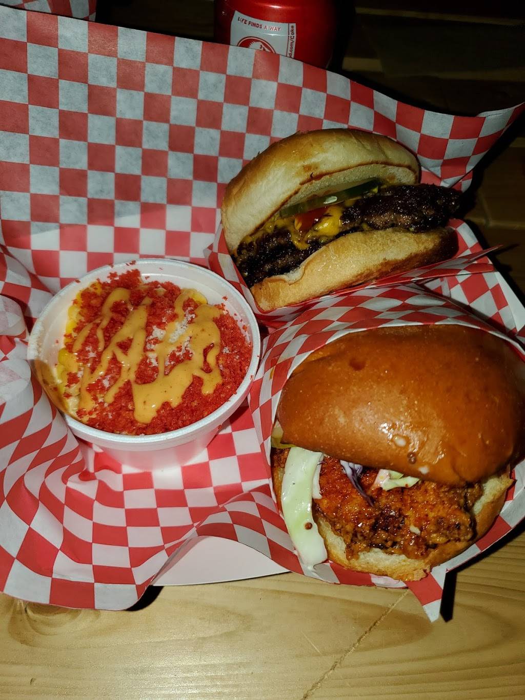 Chicks N Cows | restaurant | 7233 Foothill Blvd, Tujunga, CA 91042, USA | 8183396562 OR +1 818-339-6562