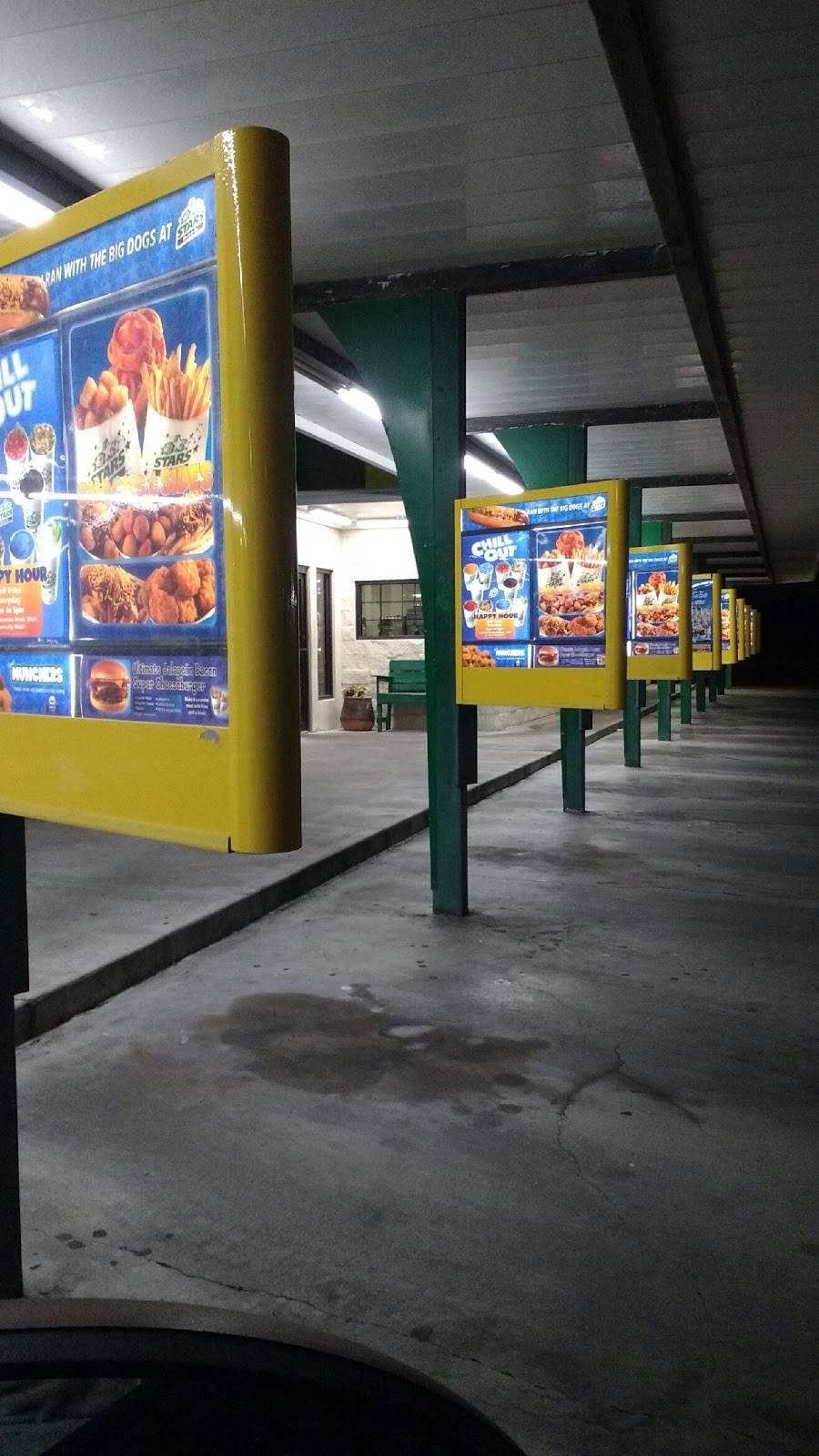 Stars Drive-in | restaurant | 2111 Brahma Blvd, Kingsville, TX 78363, USA | 3612219491 OR +1 361-221-9491