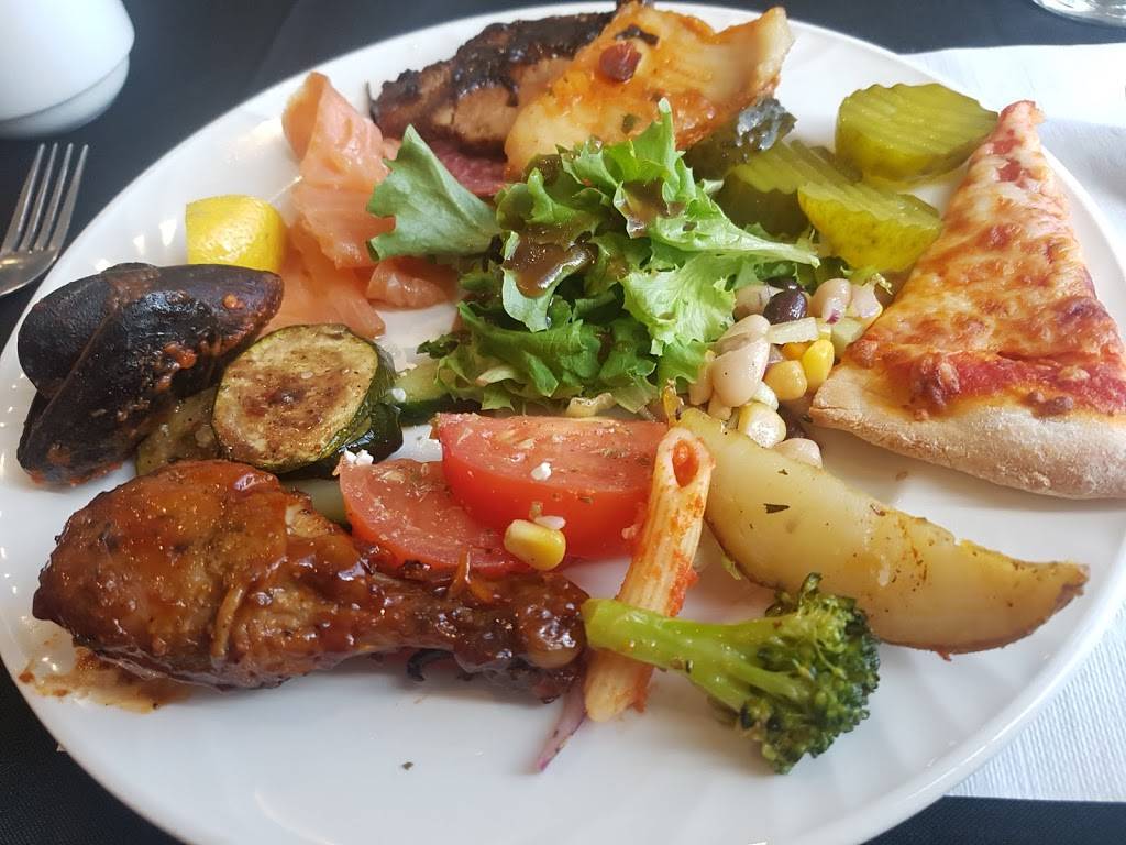 Salle De Reception REKADO | restaurant | 985 Rue Notre Dame, Lachine, QC H8S 2C1, Canada | 5146210696 OR +1 514-621-0696