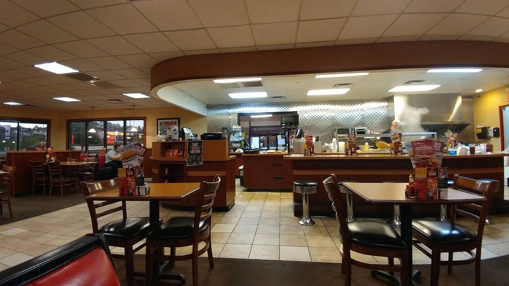 Gold Star Chili | restaurant | 585 Harry Sauner Rd, Hillsboro, OH 45133, USA | 9373934422 OR +1 937-393-4422