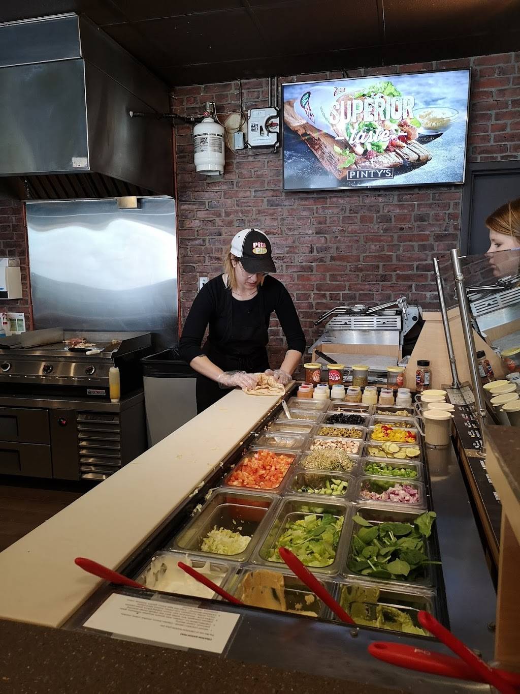 Pita Pit | restaurant | 342 Bayfield St, Barrie, ON L4M 3C4, Canada | 7057228373 OR +1 705-722-8373
