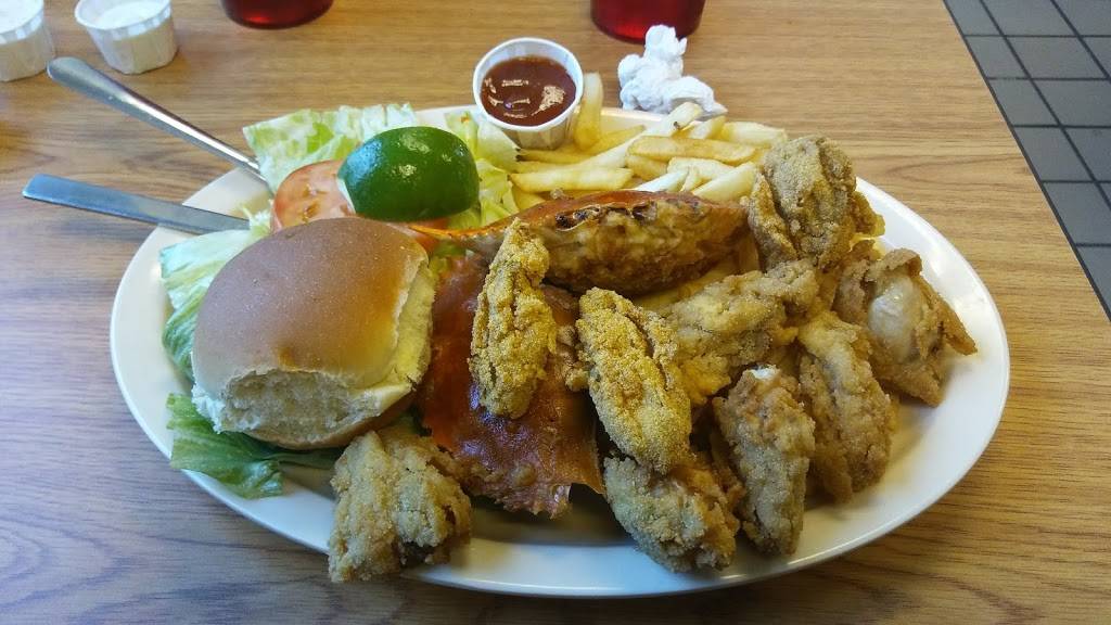 Connies Seafood Market & Restaurant | restaurant | 2525 Airline Dr, Houston, TX 77009, USA | 7138682144 OR +1 713-868-2144