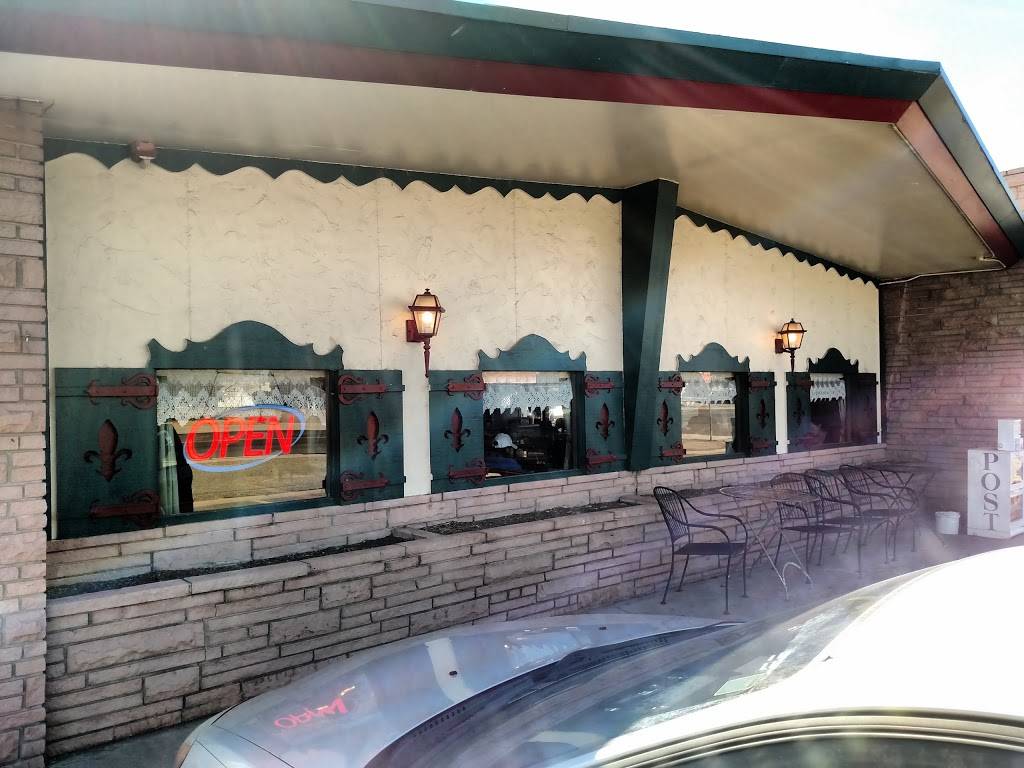 Chalet | restaurant | 7340 W 38th Ave, Wheat Ridge, CO 80033, USA | 3034216622 OR +1 303-421-6622