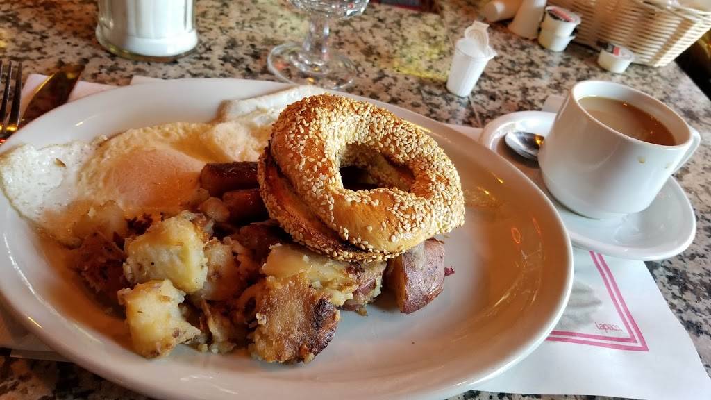 Bagel Etc | restaurant | 4320 Boul St-Laurent, Montréal, QC H2W 1Z3, Canada | 5148459462 OR +1 514-845-9462