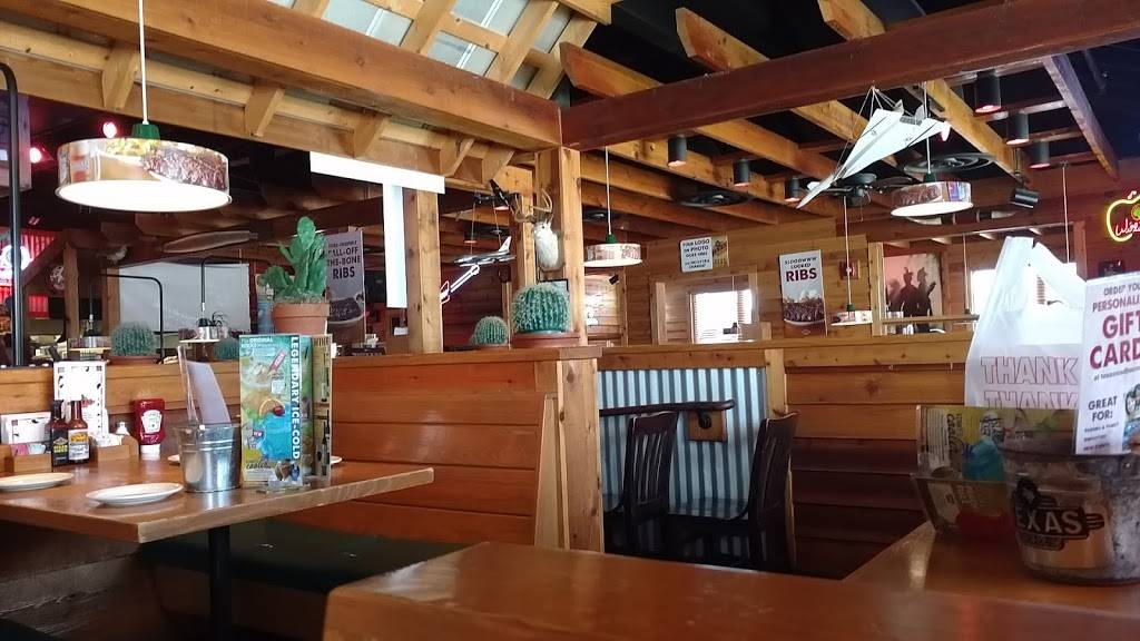 Texas Roadhouse | restaurant | 2600 Colonel Glenn Hwy, Fairborn, OH 45324, USA | 9374267422 OR +1 937-426-7422