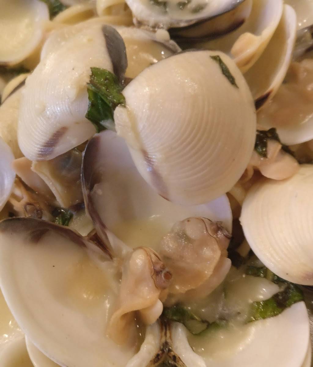 Benitos Italian Cafe & Pizzeria | restaurant | 155 Hampton Point Dr, St. Augustine, FL 32092, USA | 9047702884 OR +1 904-770-2884