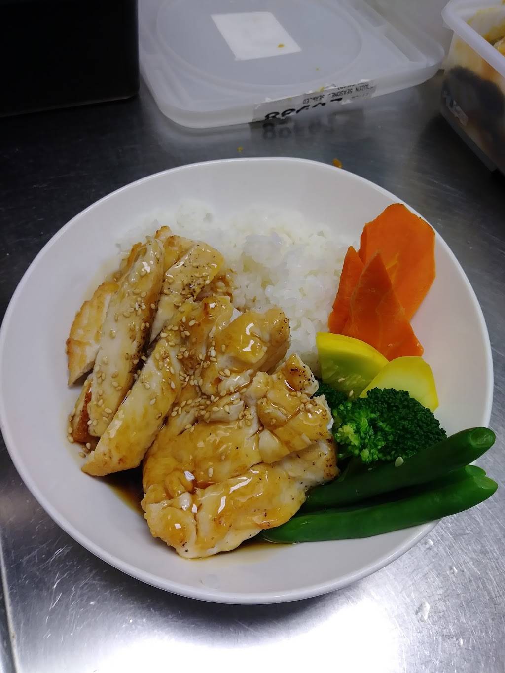 Kombu Sushi | restaurant | 3719 Sunset Blvd, Los Angeles, CA 90026, USA | 3236631048 OR +1 323-663-1048