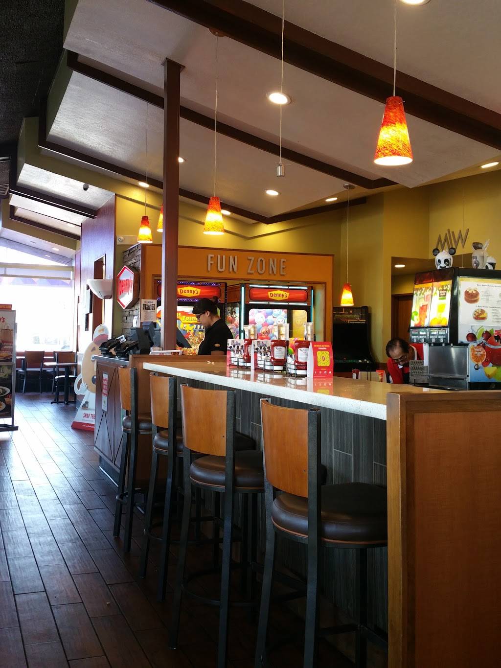 Dennys | restaurant | 12820 CA-33, Gustine, CA 95322, USA | 2098263723 OR +1 209-826-3723
